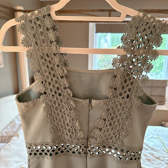 BLUSH BOUTIQUE Teal Blue Lace Trim Romper | Medium - Picture 7 of 11